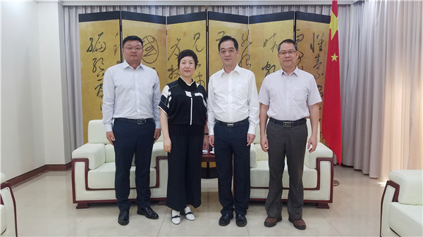 陈玲总裁与中国驻胡志明总领事吴骏亲切会谈