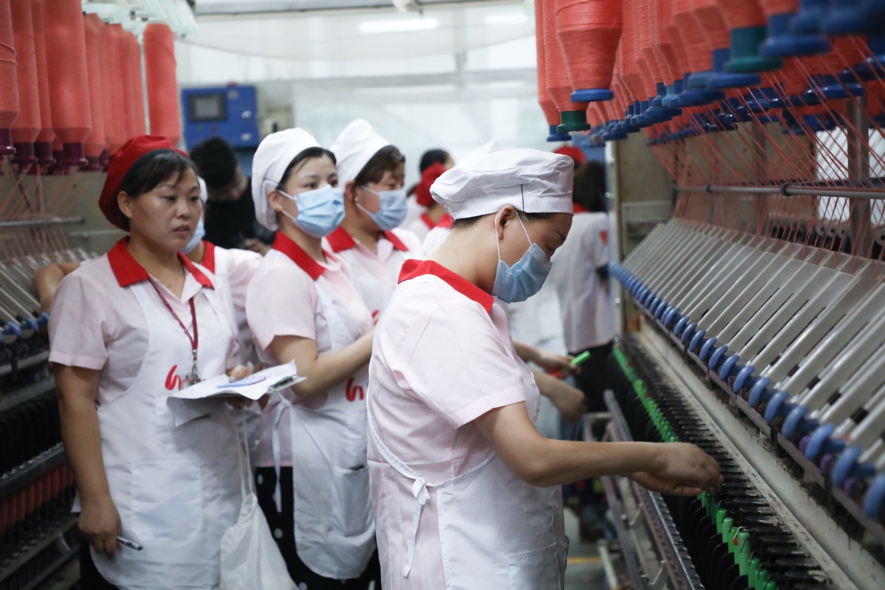 浙江华孚色纺62名细纱挡车工取得细纱高级工等级证书